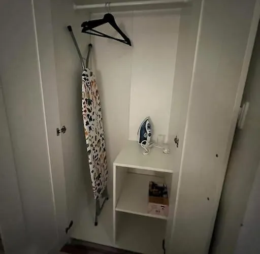 Cozy Private Room 4 On A Busy Persian Restaurant