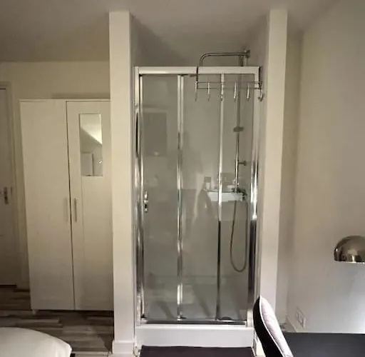 Cozy Private Room 4 On A Busy Persian Restaurant Αϊντχόφεν